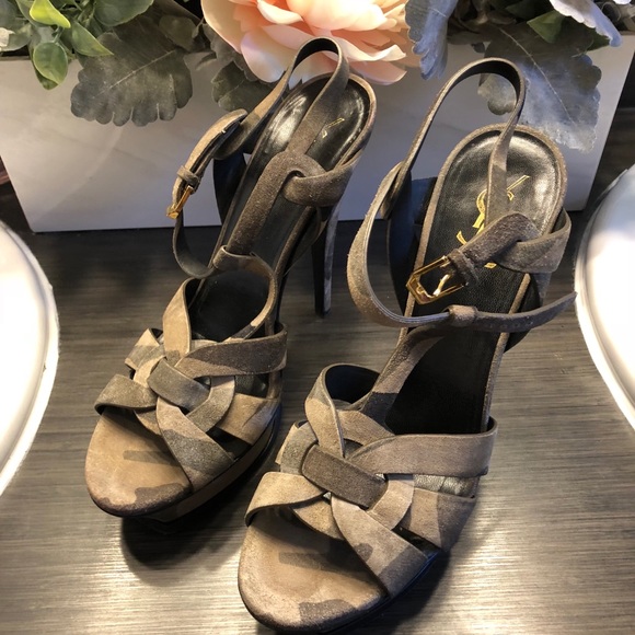 Shoes. - Picture 2 of 6